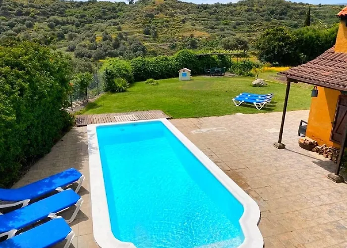 Ca\'Chispita, Acogedora Casa Rural, piscina privada climatizada, relax y naturaleza, Wifi alta velocidad 300Mb